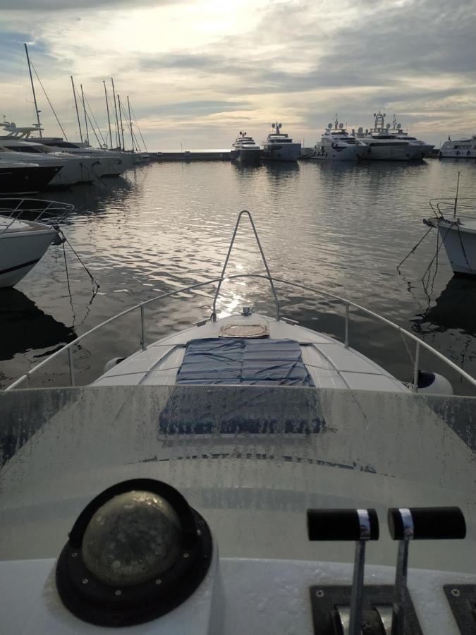 Ferretti 36 ' Bateau à Quai Vieux-Port Cannes Festival La Croisette Exterior foto