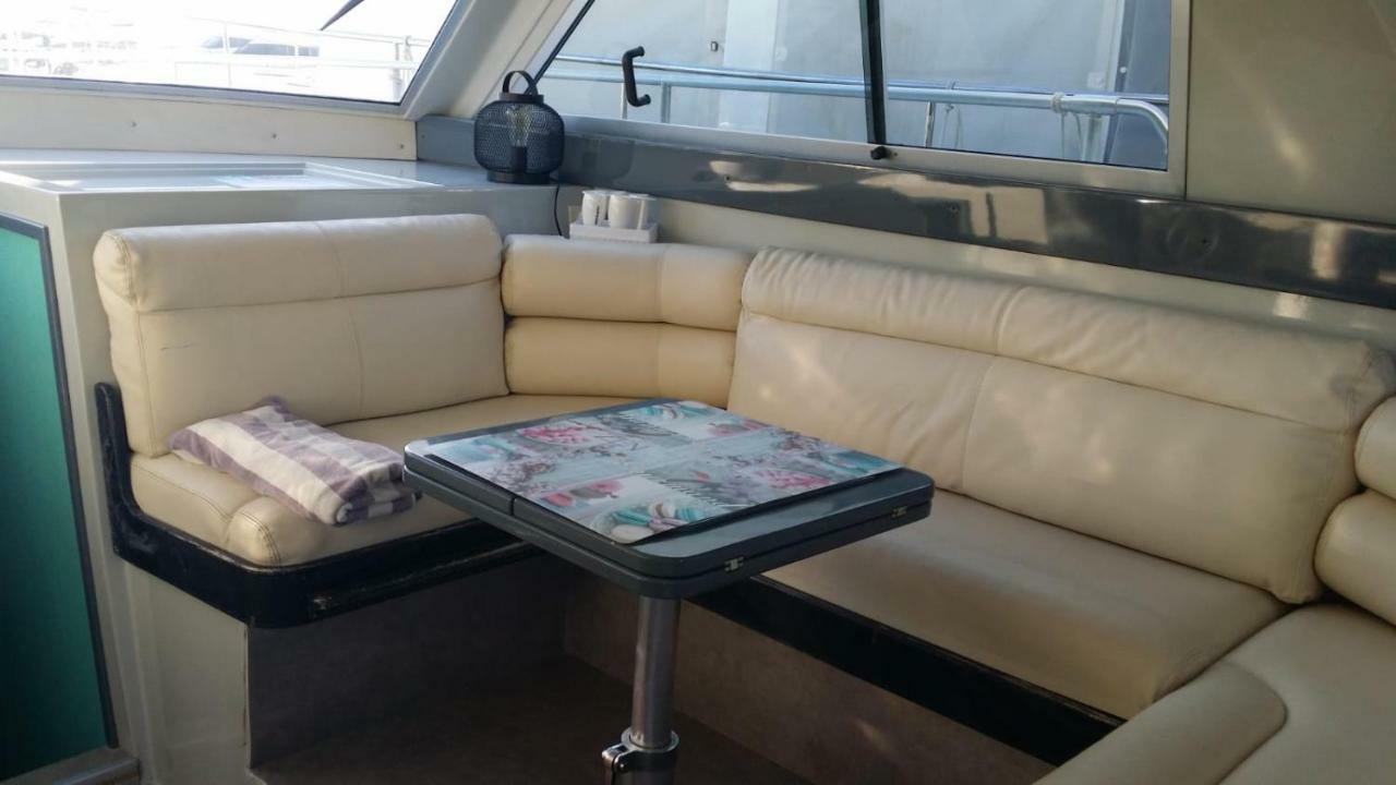 Ferretti 36 ' Bateau à Quai Vieux-Port Cannes Festival La Croisette Exterior foto